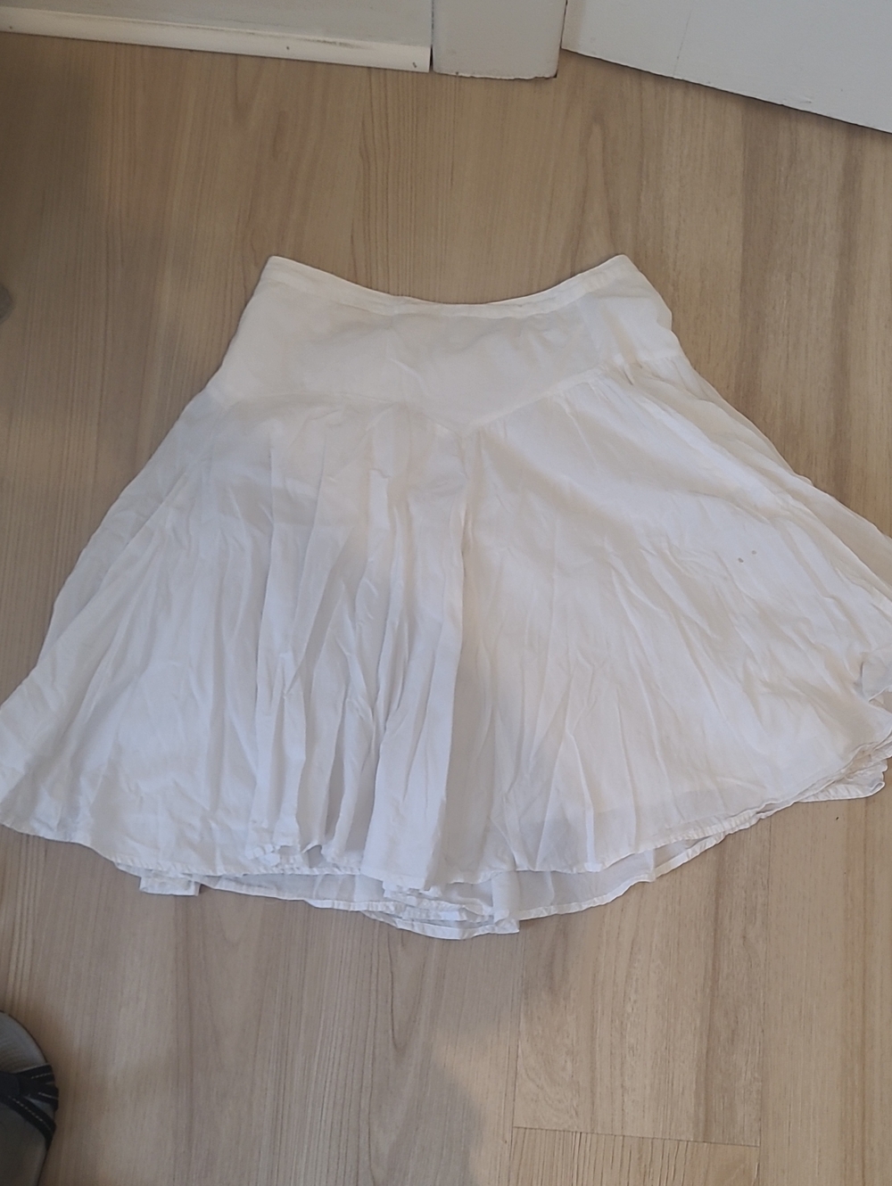 Older Style Rickis White Flared Pleated Women's Skirt